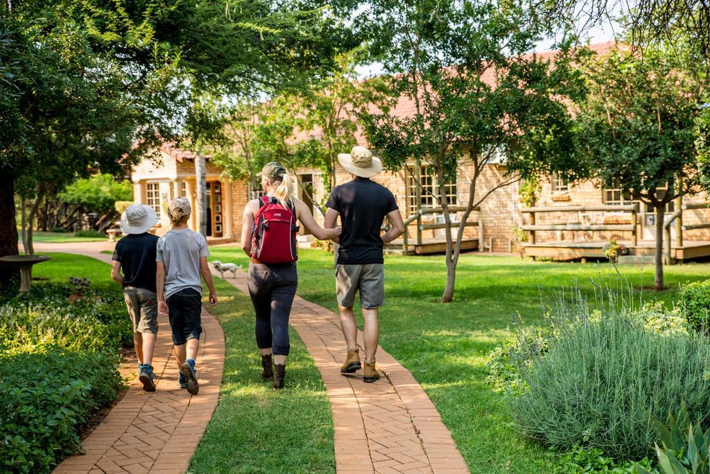 Boubou Bed And Breakfast Rustenburg Exteriör bild