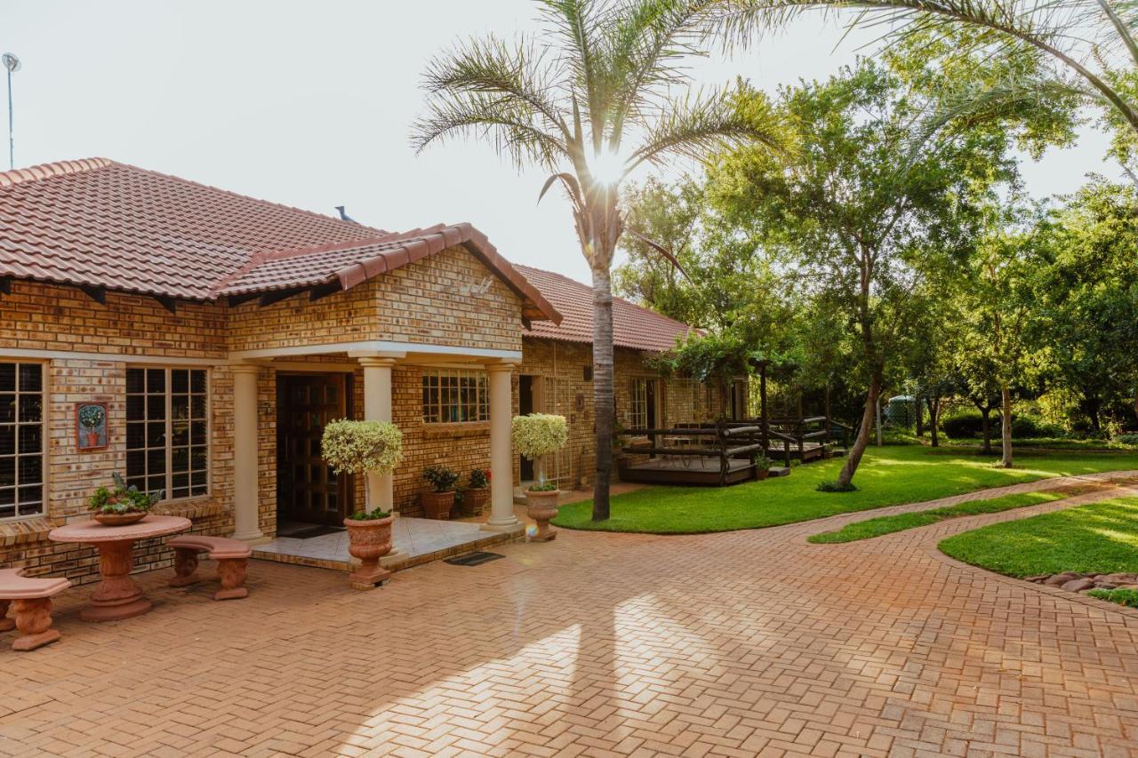 Boubou Bed And Breakfast Rustenburg Exteriör bild